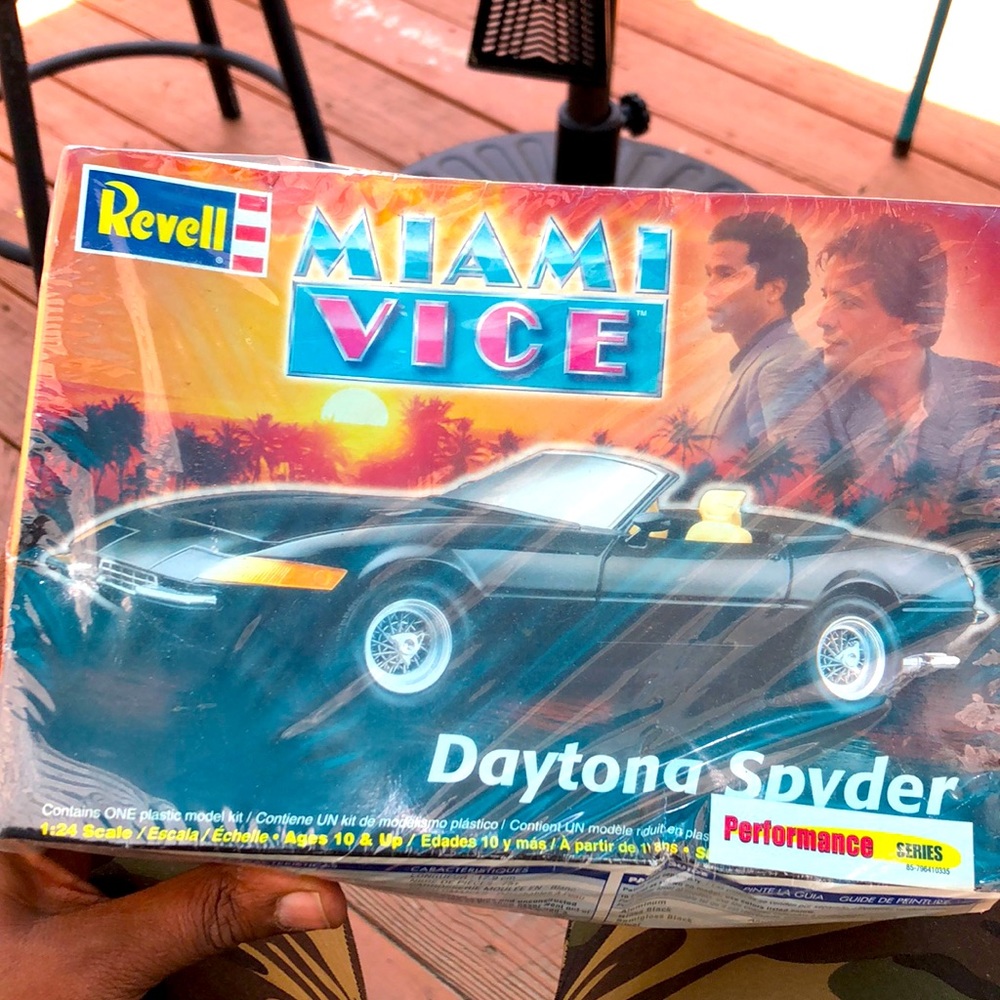 Miami Vice Daytona Spyder Model Kit👀 ages 10 and up